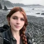 headshot of victoria lyons